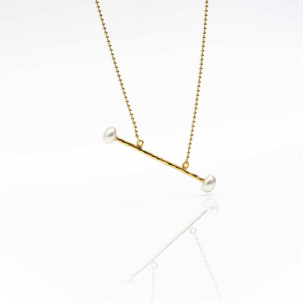Balance necklace