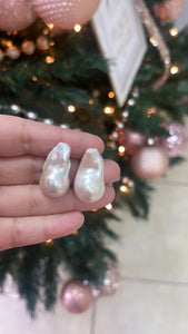 Baroque Pearls (Pin y Mariposa )