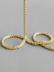 Minimalist Chains