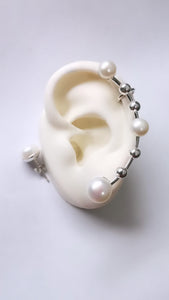 Button & Pearl Earcuff (Pre order)